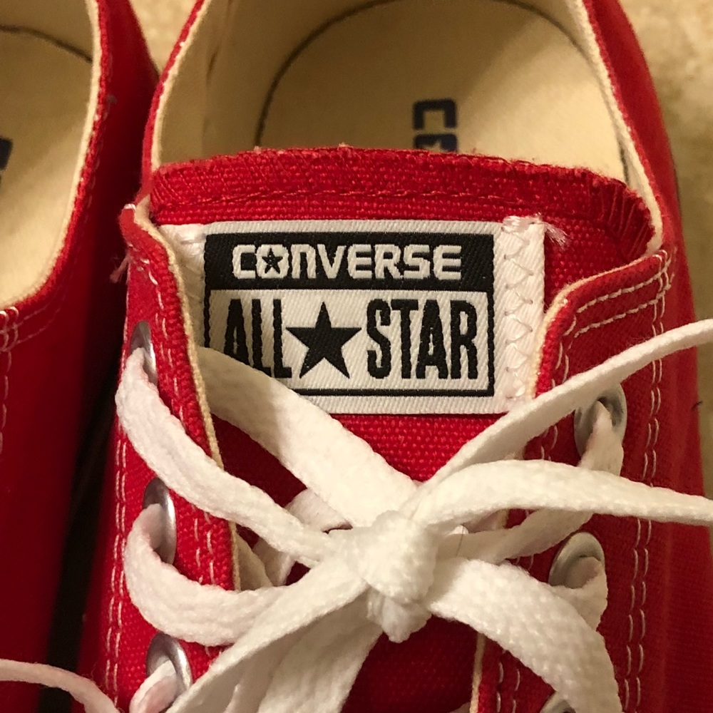 Men’s size 10 red converse